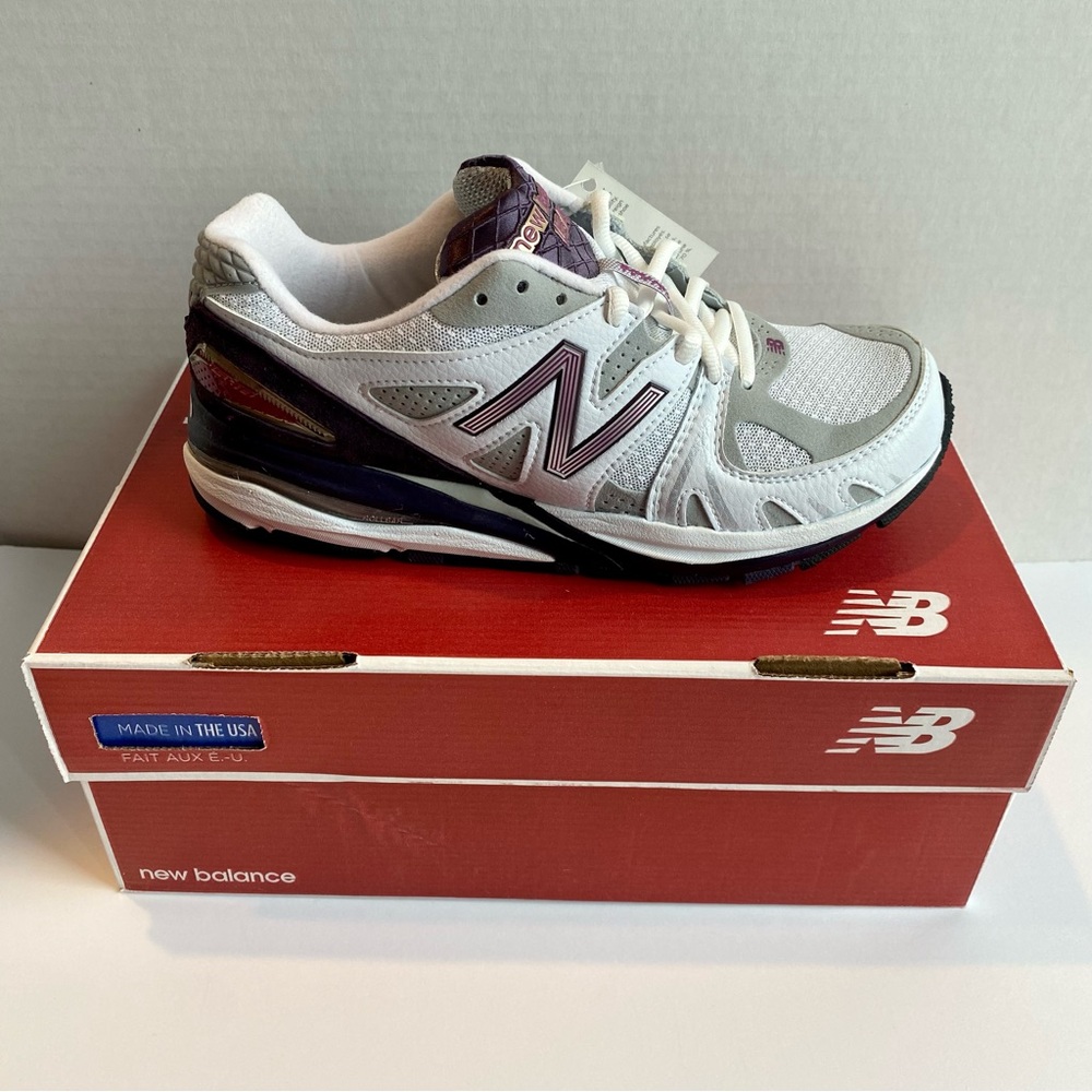 New Balance Women’s 8 Wide W1540 Running Shoe - Picture 2 of 9